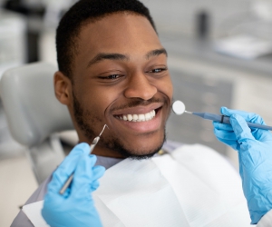 آیا دندانپزشک عمومی میتواند ایمپلنت کند؟