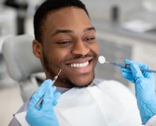 آیا دندانپزشک عمومی میتواند ایمپلنت کند؟